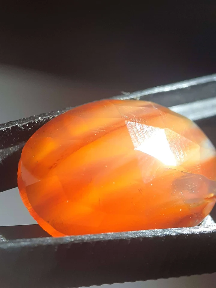 bicolor-orange-and-red-carnelian-rose-cut-oval-12-70-ct-natural-gems-belgium-precious-stones-72665514574148 Natural Chalcedony · 12.7 ct · Oval · Rose Cut Carnelian