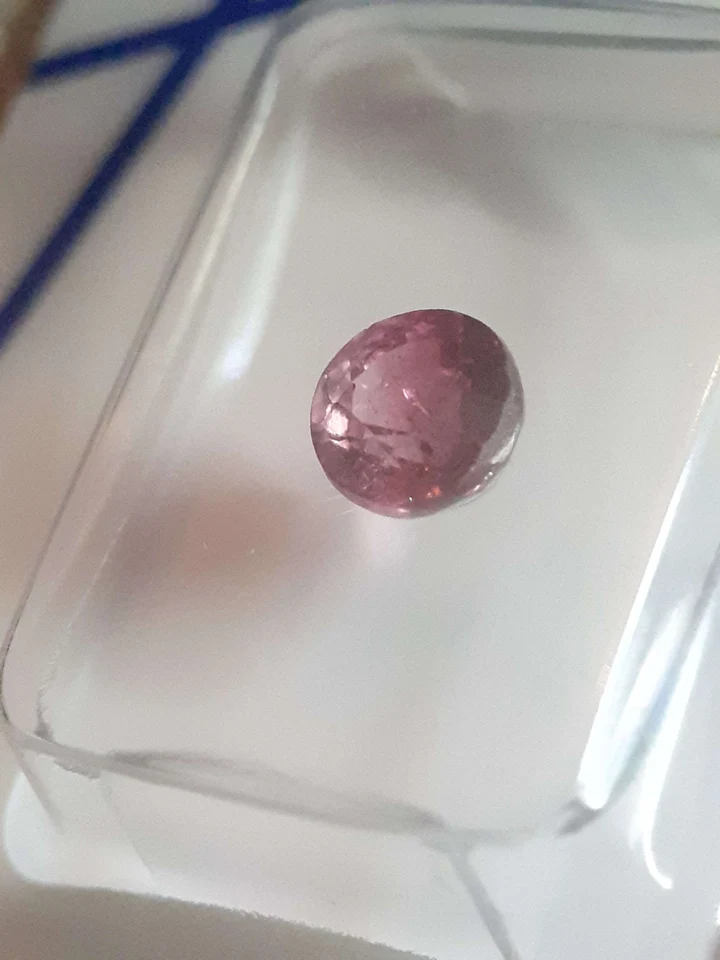 Natural Tourmaline · 0.88 ct · Round · Brilliant Cut · Irradiated