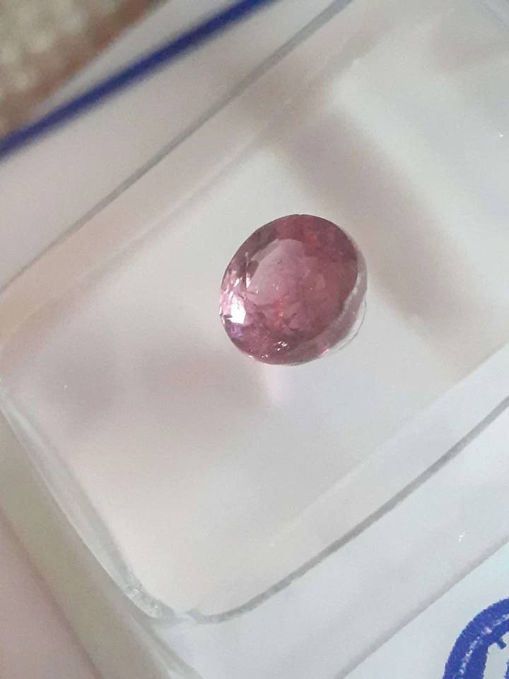 Natural Tourmaline · 0.88 ct · Round · Brilliant Cut · Irradiated